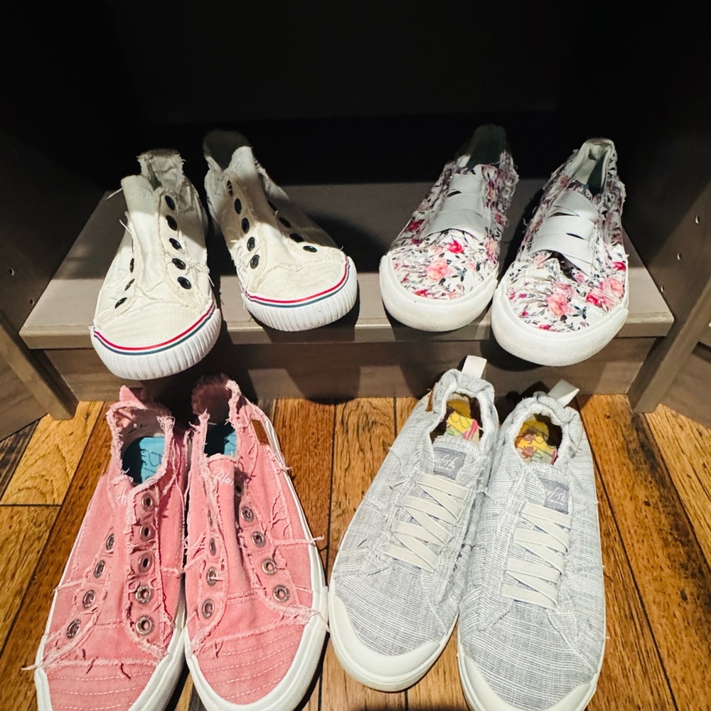 Blowfish Women’s Sneakers - Cream, Pink, Gray, Floral